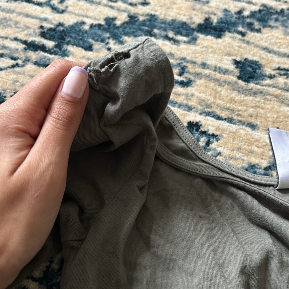 H&M scoop neck crop top in size small - Picture 2 of 2